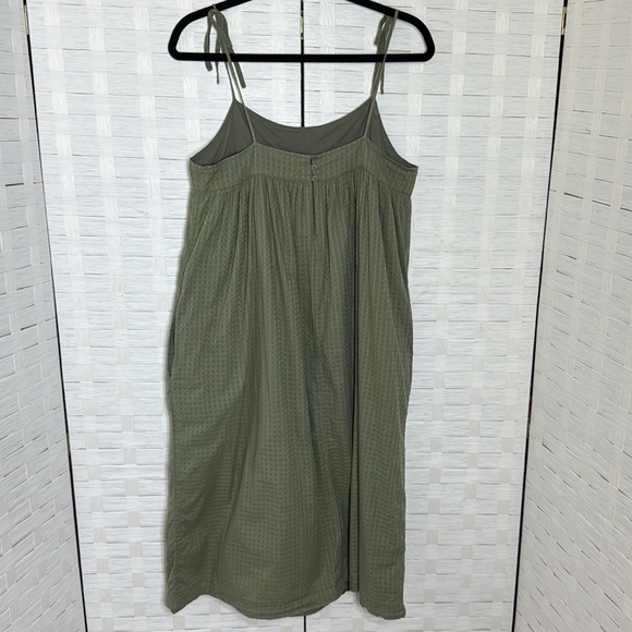 Gap Army Green Spaghetti Strap Textured Pocketed Midi Sundress Size Small - Picture 5 of 15